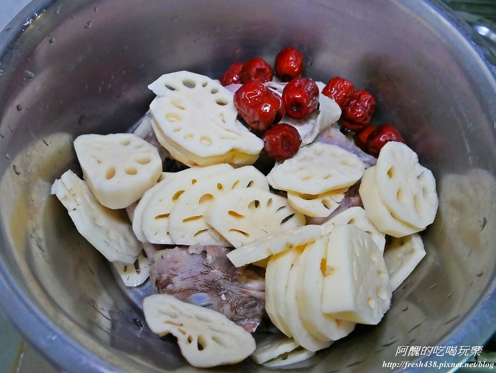 紅棗蓮藕雞湯,風味絕佳、護眼、抗過敏的超讚料理。 - 第7張圖 P1660385