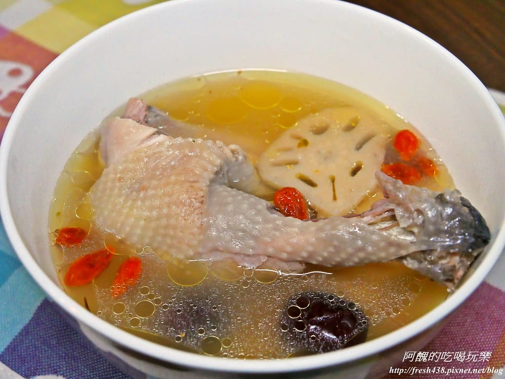 紅棗蓮藕雞湯,風味絕佳、護眼、抗過敏的超讚料理。 - 第12張圖 P1660393