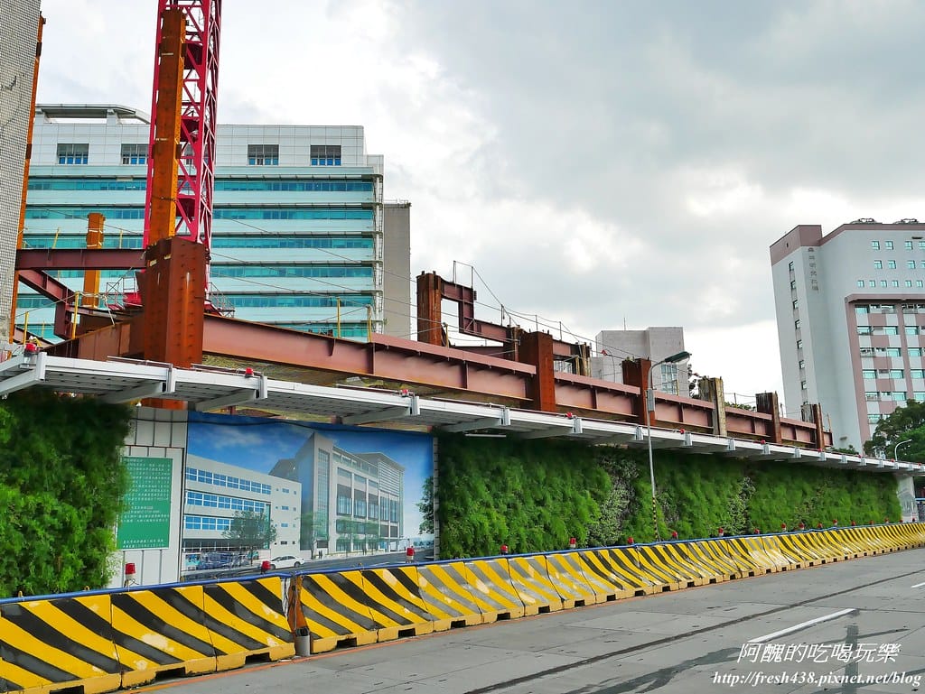 【台北建案】品陽大苑,處優質學區、擁藍天綠地、受藝文薰陶、享購物之便,安全至上、機能優渥的完美捷運宅。 - 第25張圖 35正在興建的捷運站(植物園站)