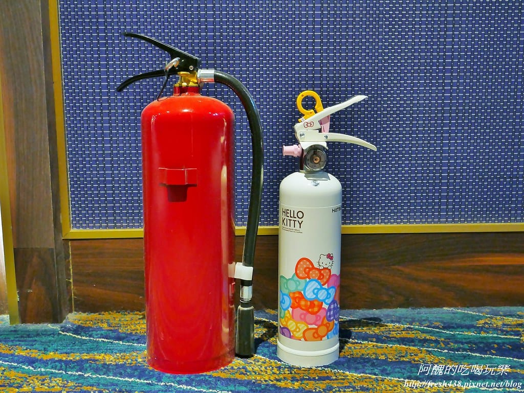 【居家安全】日本進口強化液滅火器,HELLO KITTY繽紛蝴蝶款。 - 第15張圖 16