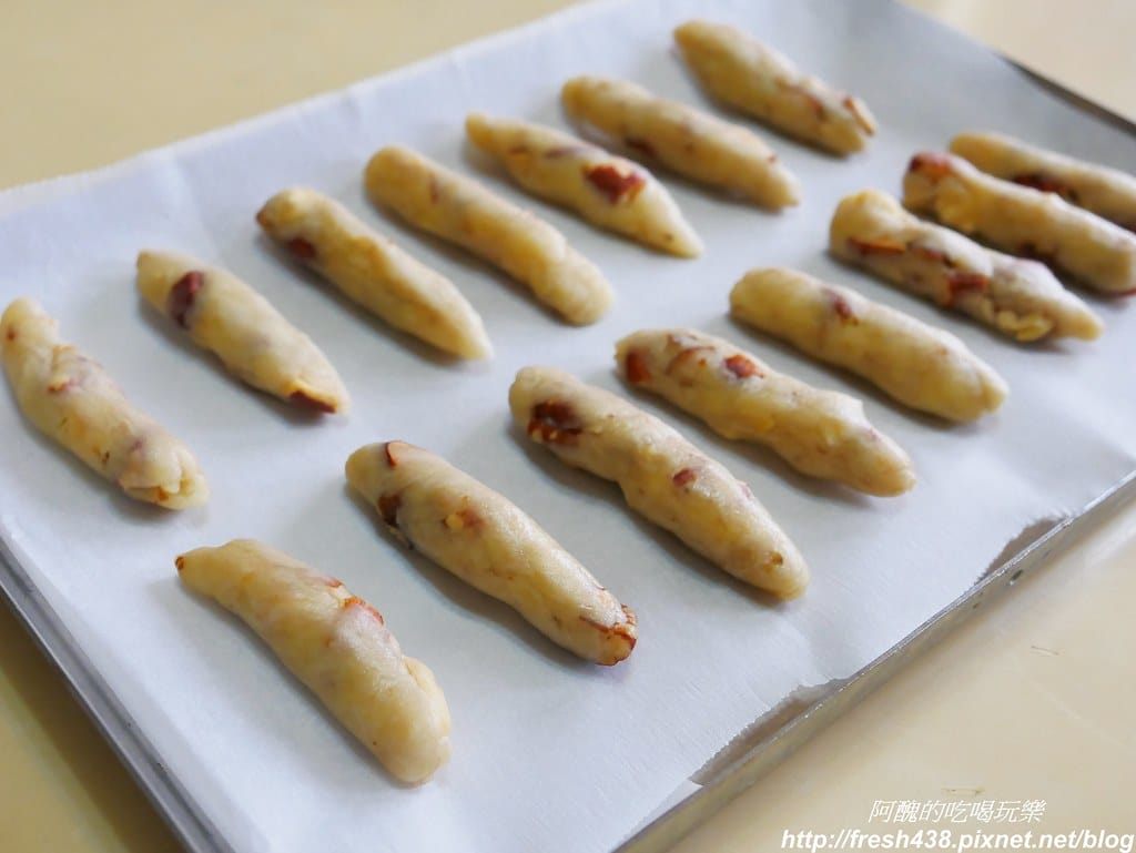 香蕉堅果棒,無糖、無蛋、無奶、不添加奶油,超簡單的香酥點心,瘦身朋友也能安心享用。 - 第10張圖 P1670754
