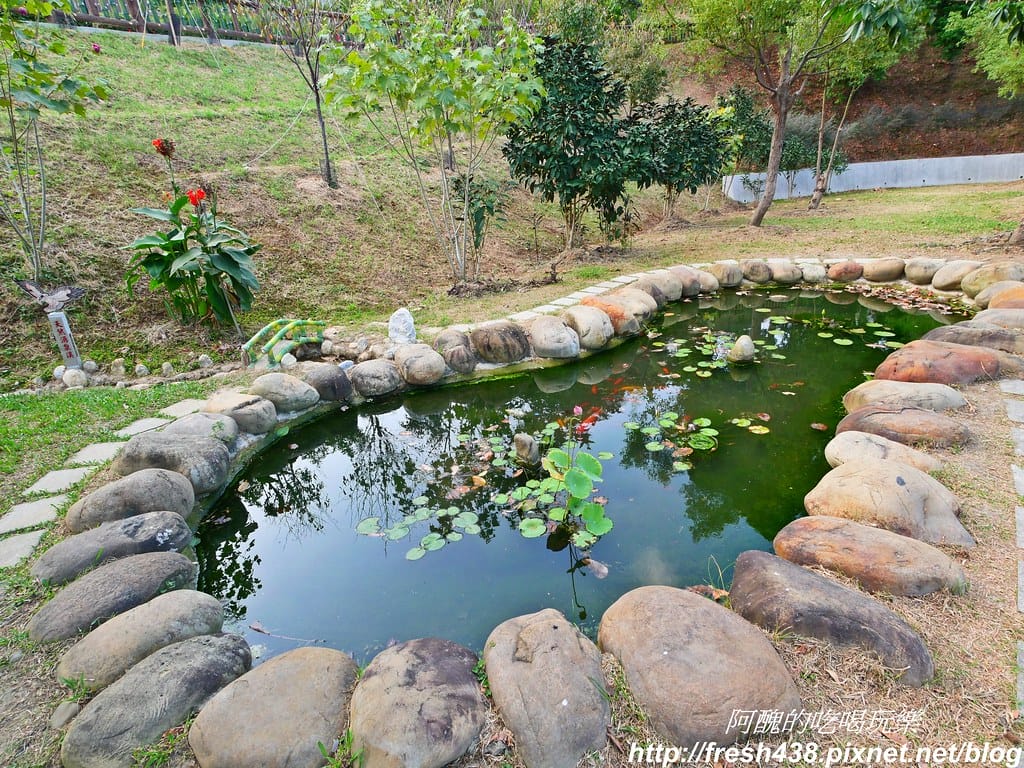 【新北免費景點】鶯歌永吉公園,特色遊戲場全新啟用,地址/停車場/設備內容/公廁位置全公開,孩子們的快樂天堂。 - 第63張圖 P1011968