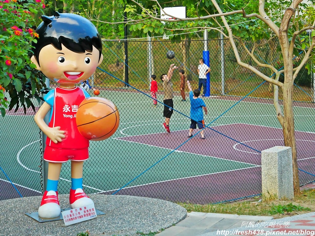 【新北免費景點】鶯歌永吉公園,特色遊戲場全新啟用,地址/停車場/設備內容/公廁位置全公開,孩子們的快樂天堂。 - 第8張圖 P1680206
