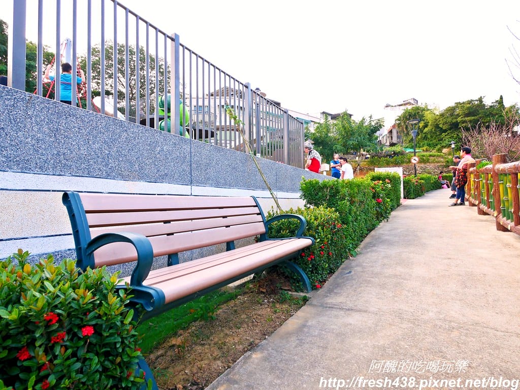 【新北免費景點】鶯歌永吉公園,特色遊戲場全新啟用,地址/停車場/設備內容/公廁位置全公開,孩子們的快樂天堂。 - 第13張圖 P1011963
