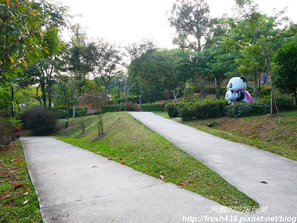 【新北免費景點】鶯歌永吉公園,特色遊戲場全新啟用,地址/停車場/設備內容/公廁位置全公開,孩子們的快樂天堂。 - 第68張圖 P1011976