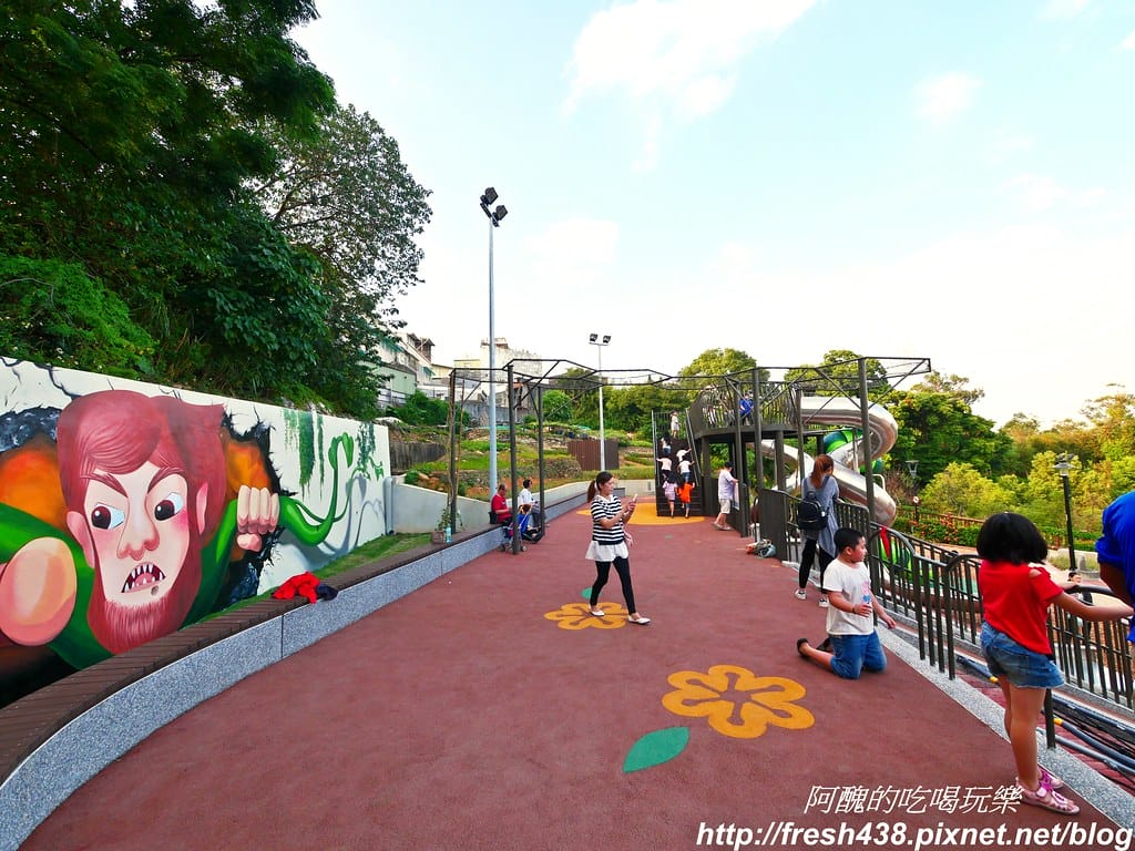 【新北免費景點】鶯歌永吉公園,特色遊戲場全新啟用,地址/停車場/設備內容/公廁位置全公開,孩子們的快樂天堂。 - 第59張圖 P1011948