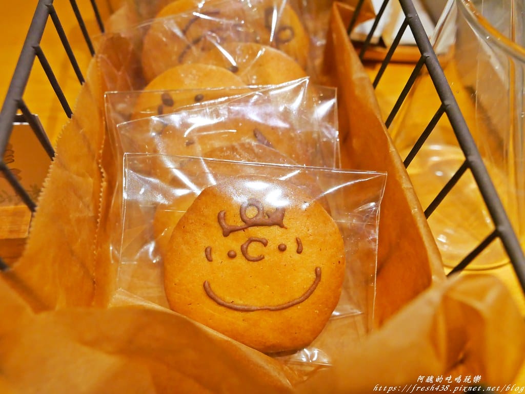 【基隆火車站美食】暖日咖啡(Warm day cafe),療癒系咖啡廳,必點麻糬鬆餅,奶類飲品的拉花讓人好驚豔! - 第12張圖 P1680080