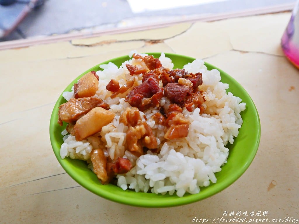 【南港美食】阿嬤的米粉湯,古早味銅板美食,值得來嚐鮮! - 第8張圖 P1011769