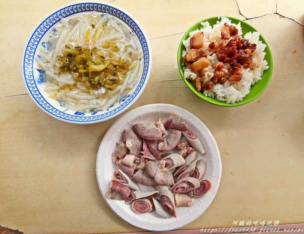 【南港美食】阿嬤的米粉湯,古早味銅板美食,值得來嚐鮮! - 第6張圖 P1011765