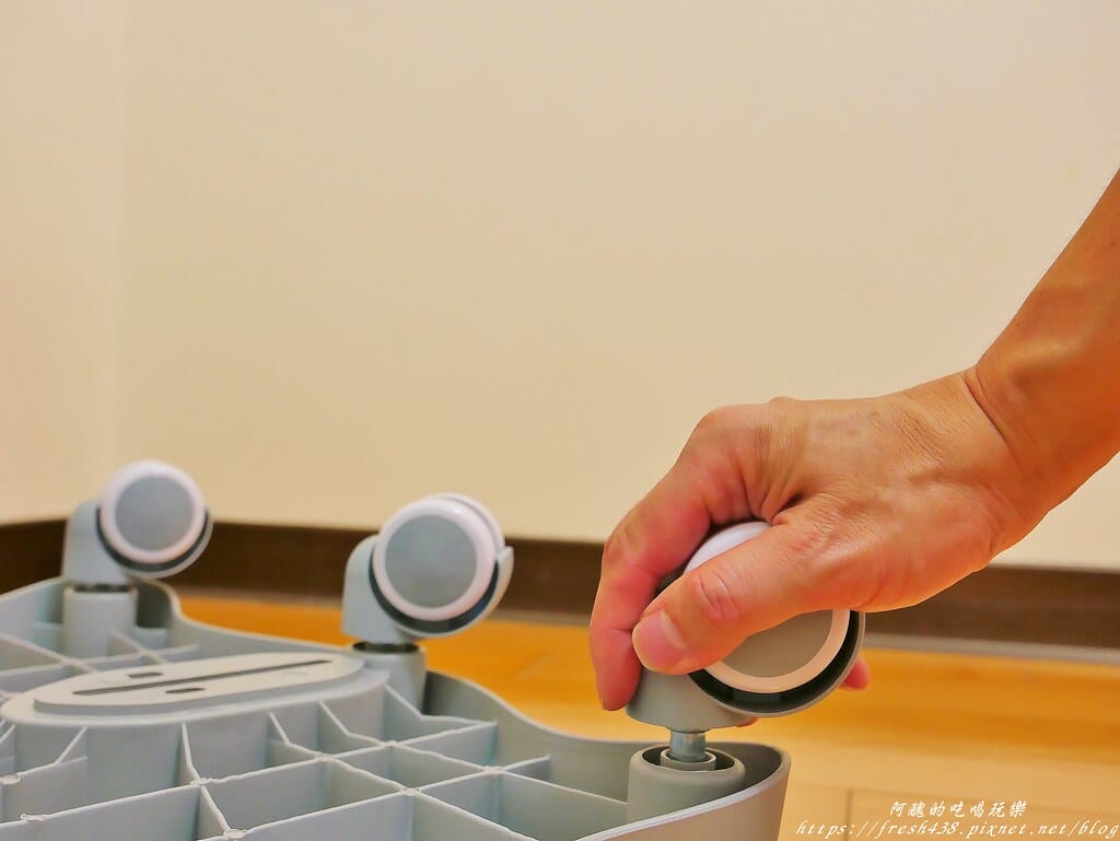 【傢俱推薦】生活誠品-兒童成長書桌椅,可升降、符合人體工學,讓您從幼兒用到成人,讀書寫字繪畫更得力。 - 第27張圖 19