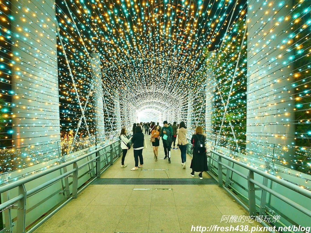 【新北市免費景點】2019新北市歡樂耶誕城,交通資訊、停車地點、活動地圖、主燈介紹,玩樂全攻略! - 第53張圖 19-10