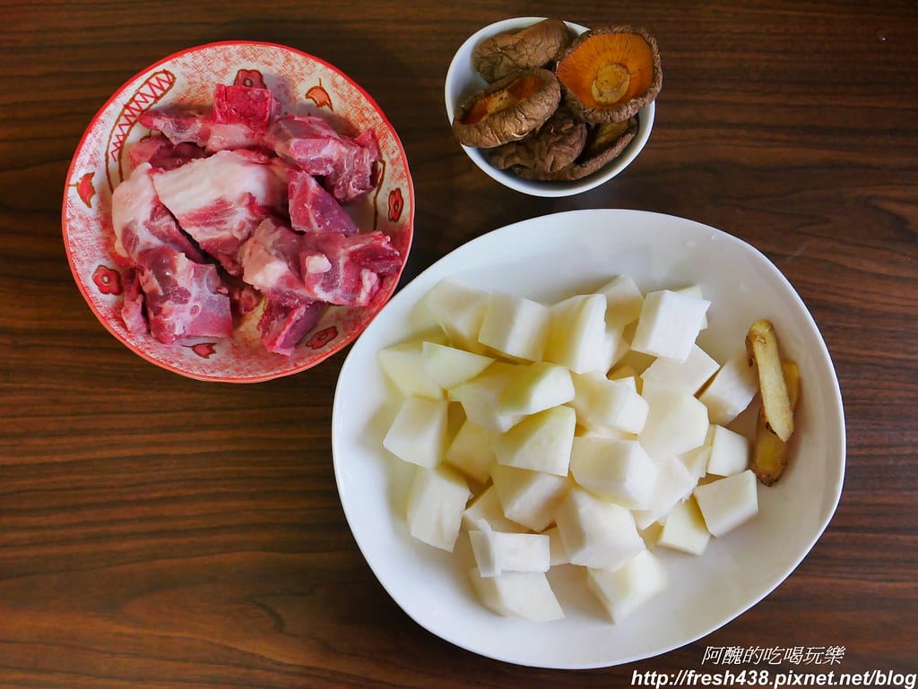 【電鍋食譜】大頭菜香菇排骨湯,預防感冒及腸病毒、排毒消腫超級讚,冬季吃正是時候! - 第2張圖 P1700340
