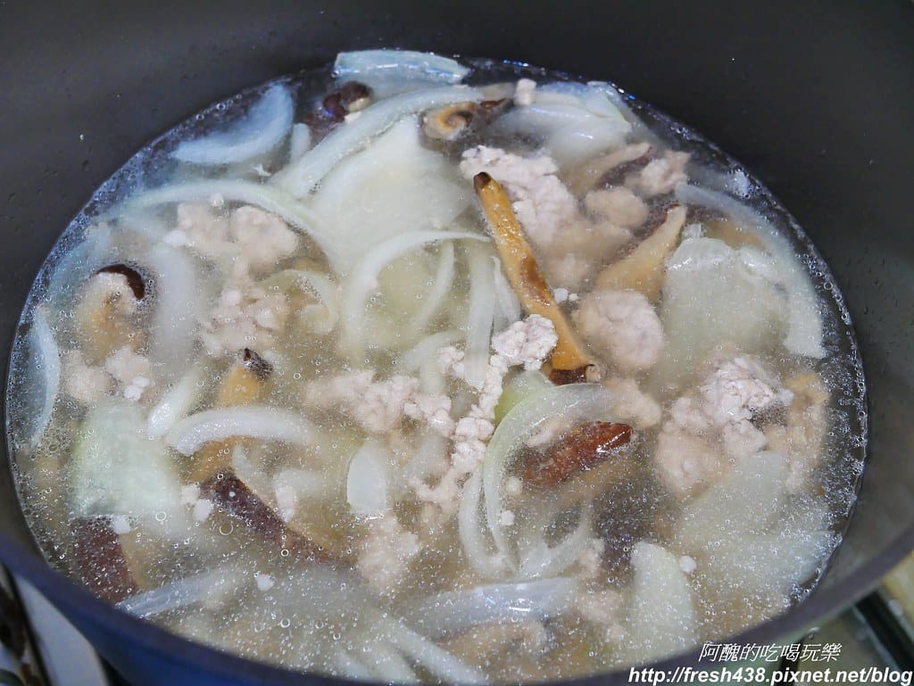 古早味蘿蔔糕鹹湯,15分鐘快速上桌,暖呼呼超滿足。 - 第7張圖 P1700272