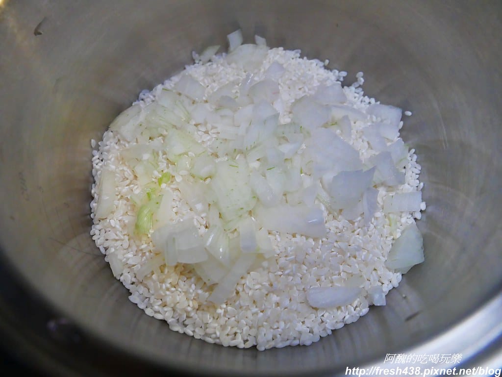 【預防感冒食譜】番茄雞肉風味飯,懶人健康料理,保證好吃人人會! - 第10張圖 P1700712