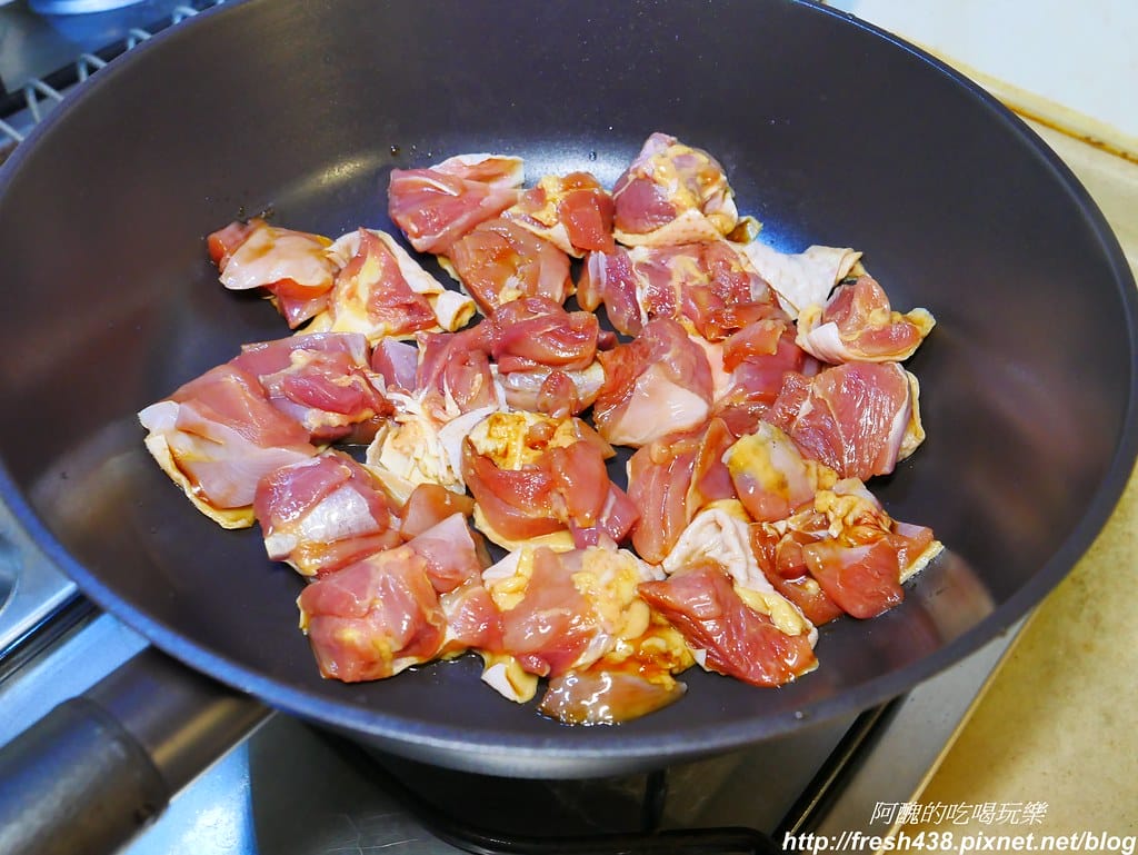 【預防感冒食譜】番茄雞肉風味飯,懶人健康料理,保證好吃人人會! - 第7張圖 P1700708