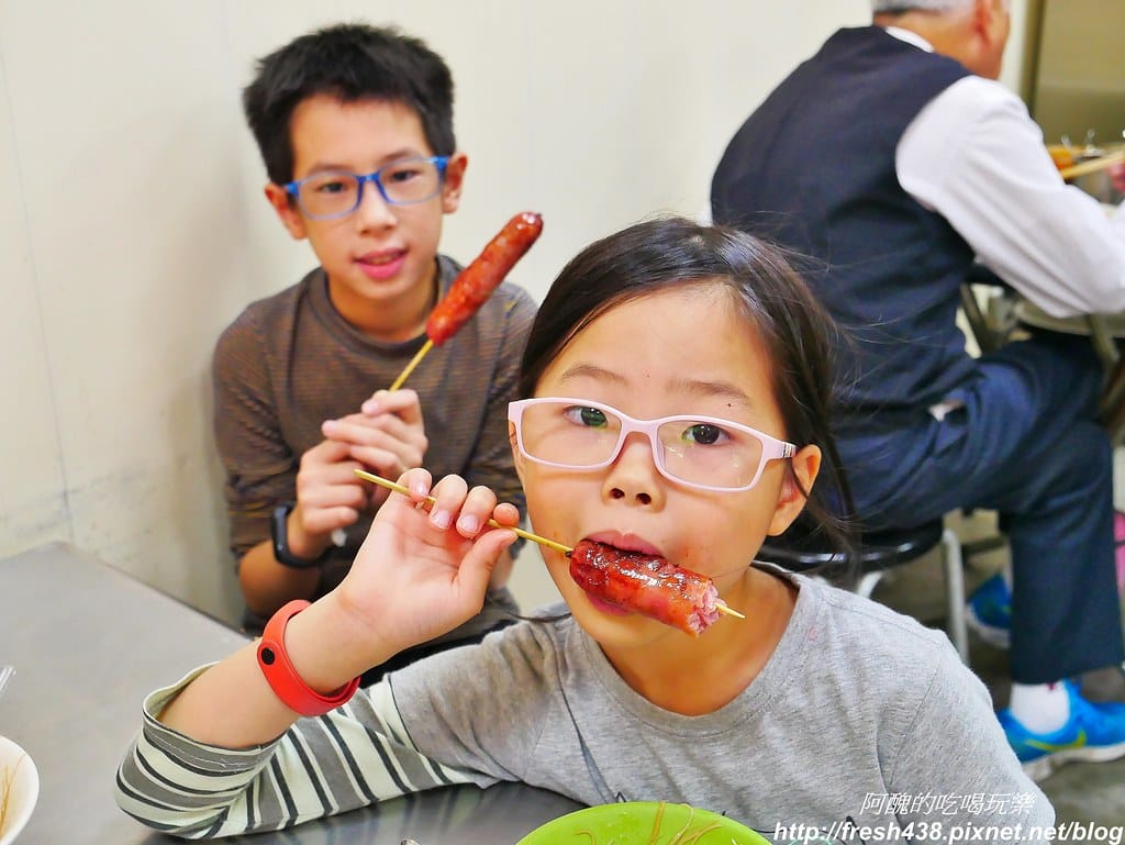 【台北美食】顏記蚵仔麵線,經營40年的老店,位於高速公路橋下隱藏版小吃,銅板美食錯過太可惜! - 第27張圖 19