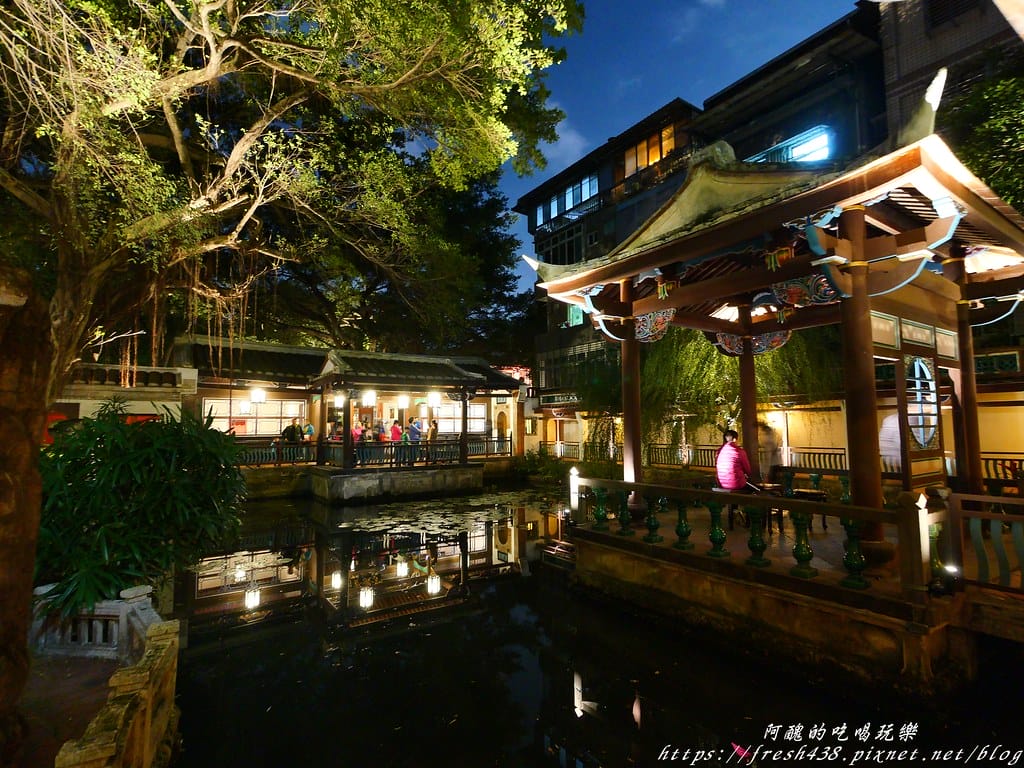 【板橋景點】林家花園「蝶舞光綴」夜間光雕秀,2019/12/12~2020/2/15浪漫登場,新北市民免費入園。 - 第31張圖 P1013934