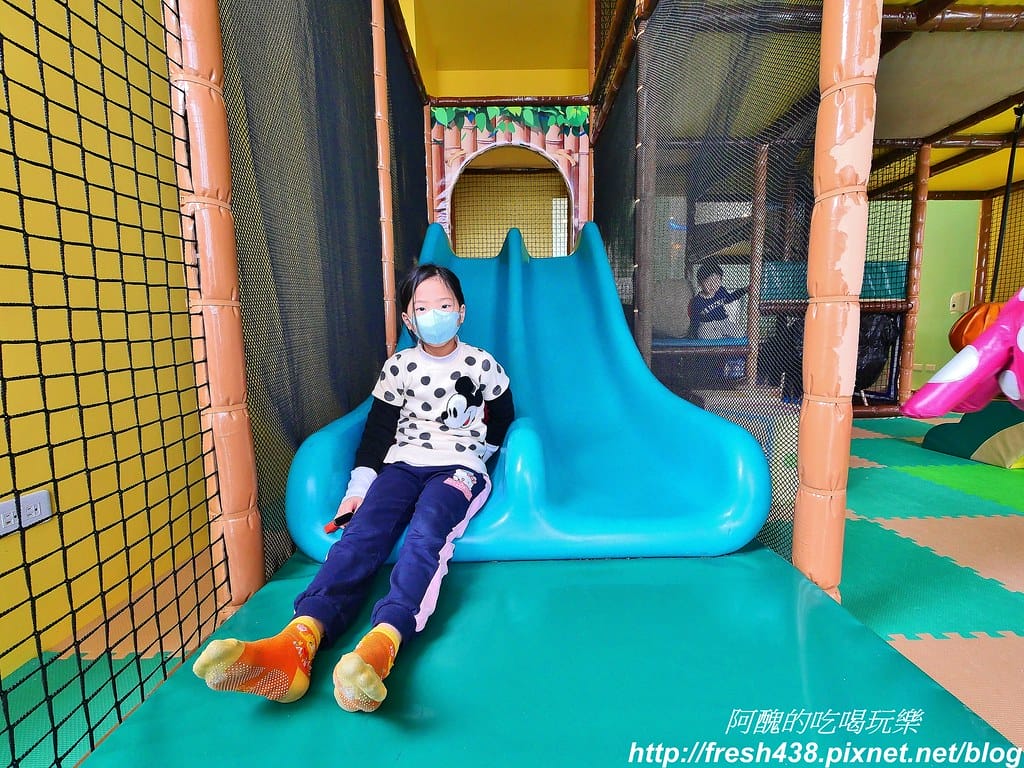 【宜蘭民宿】丟丟噹親子樂園民宿,最新親子房型超吸睛,四訪讓人更驚豔,可以媲美飯店級設施的親子民宿。 - 第122張圖 84
