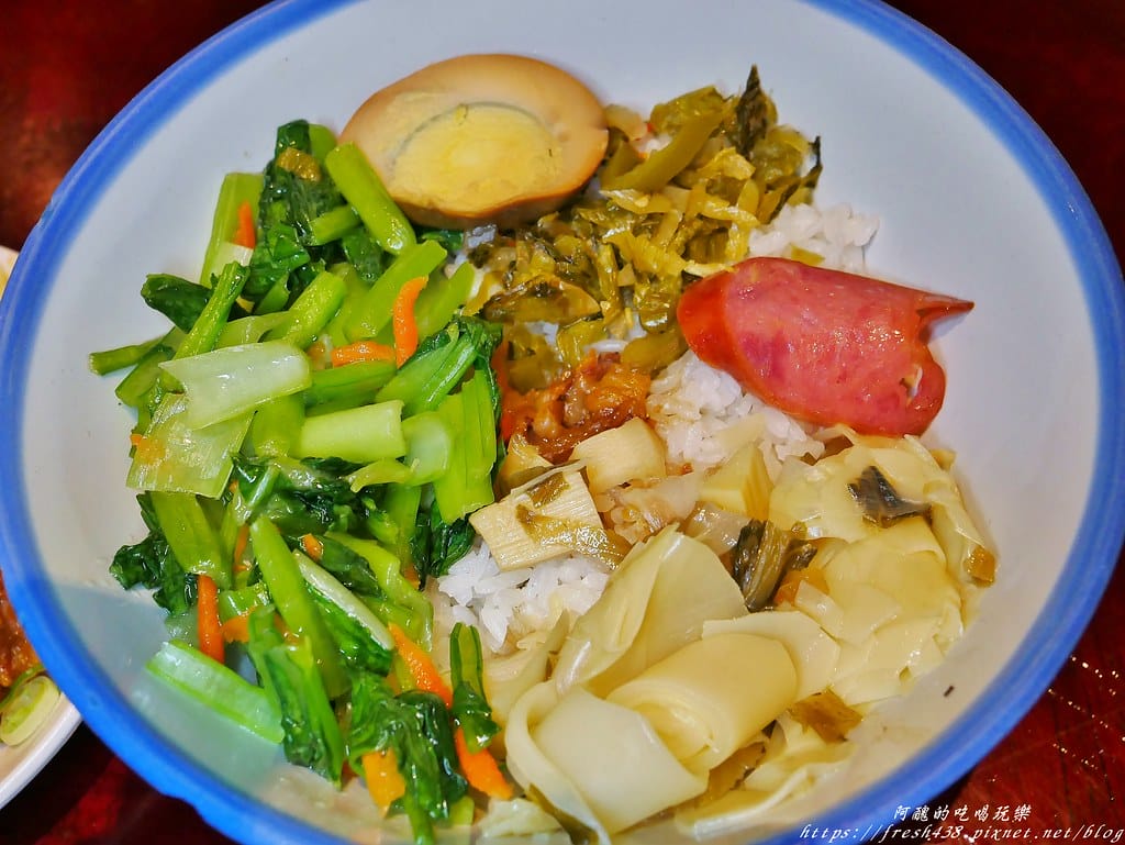 【鶯歌美食】厚道飲食店(鶯歌旗艦店),鶯歌老街上的超人氣餐飲店,銷魂的古早味排骨飯與雞腿飯。 - 第19張圖 16-1