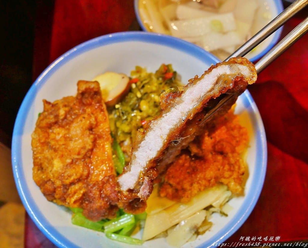 【鶯歌美食】厚道飲食店(鶯歌旗艦店),鶯歌老街上的超人氣餐飲店,銷魂的古早味排骨飯與雞腿飯。 - 第24張圖 18-1