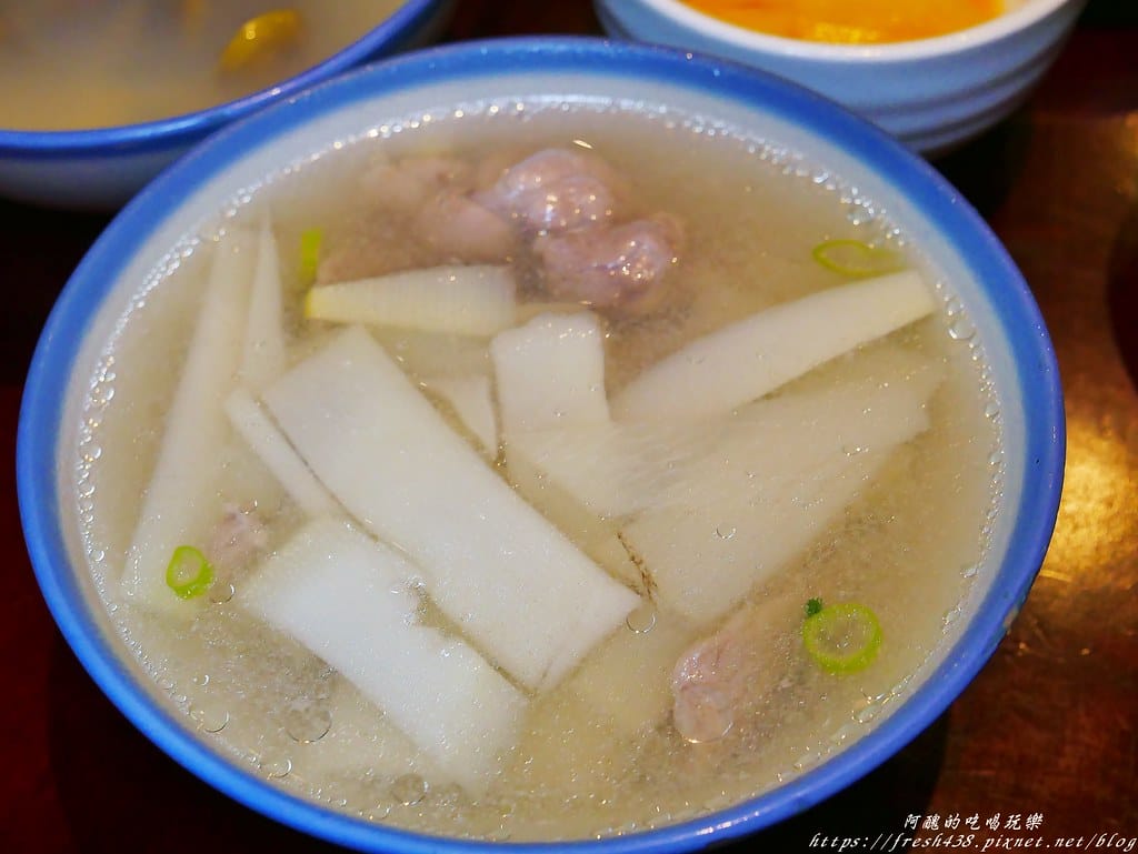 【鶯歌美食】厚道飲食店(鶯歌旗艦店),鶯歌老街上的超人氣餐飲店,銷魂的古早味排骨飯與雞腿飯。 - 第14張圖 12