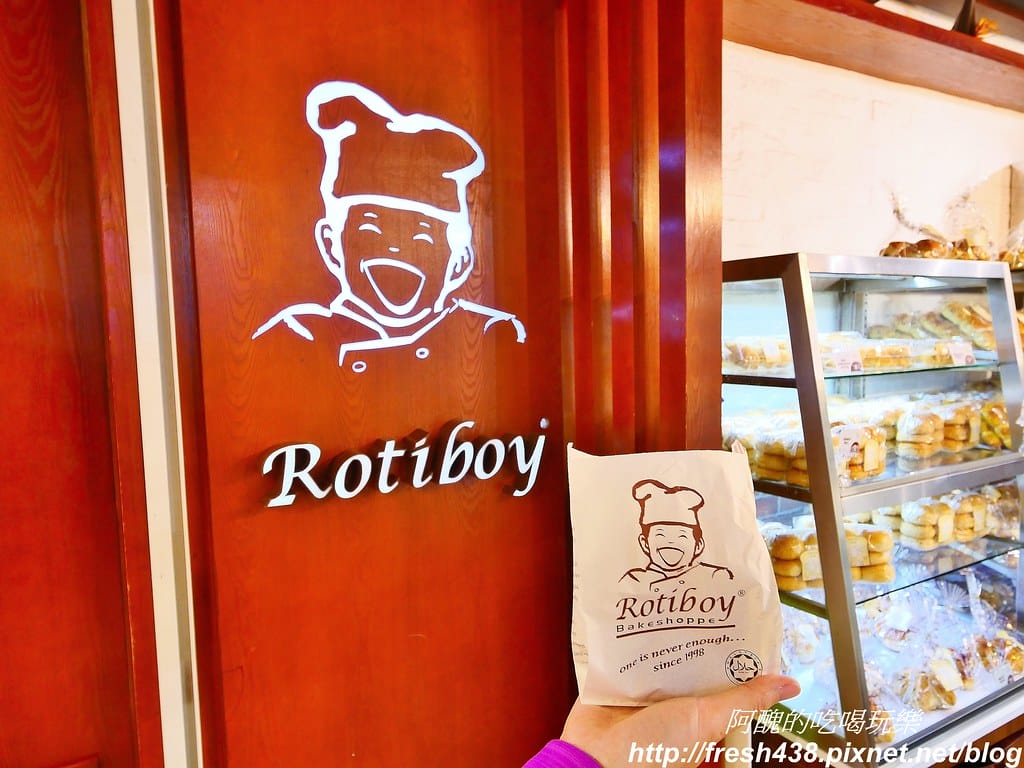 【馬來西亞旅遊】吉隆坡雙子星塔、馬來西亞換匯、SURIA KLCC必吃銅板美食推薦:Rotiboy咖啡麵包、紅豆湯、Auntie Anne’s蝴蝶麵包。 - 第27張圖 12-2
