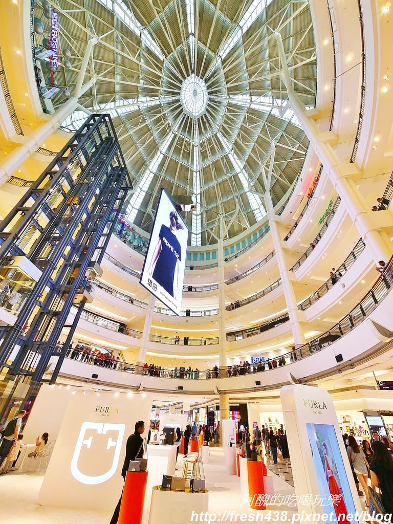 【馬來西亞旅遊】吉隆坡雙子星塔、馬來西亞換匯、SURIA KLCC必吃銅板美食推薦:Rotiboy咖啡麵包、紅豆湯、Auntie Anne’s蝴蝶麵包。 - 第9張圖 2-2
