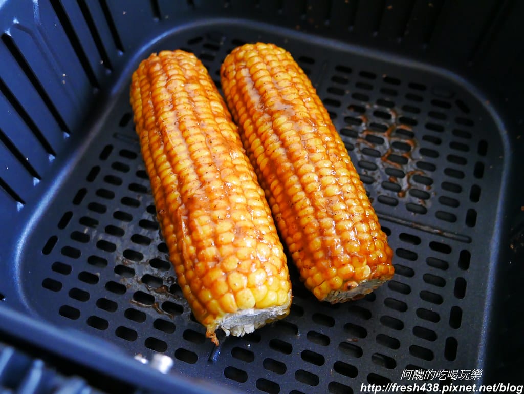【氣炸鍋食譜】夜市烤玉米,外表鹹香、裡頭多汁,氣炸鍋居然可以做碳烤玉米耶! - 第9張圖 P1710848