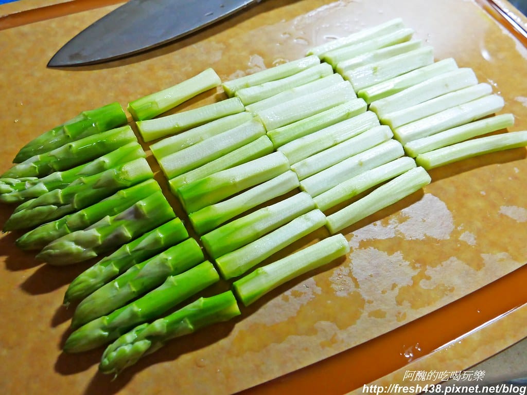 【氣炸鍋食譜】蘆筍肉捲,低溫烘烤,兼具美味與健康。 - 第3張圖 P1710889