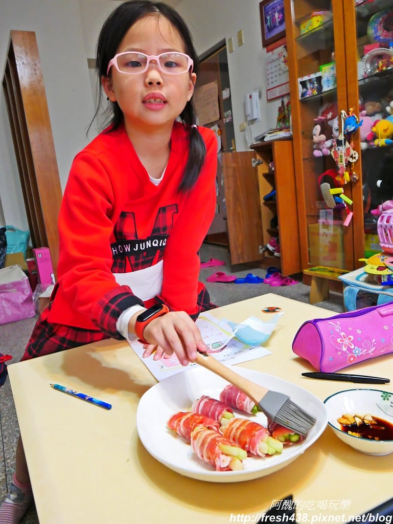 【氣炸鍋食譜】蘆筍肉捲,低溫烘烤,兼具美味與健康。 - 第9張圖 P1710897
