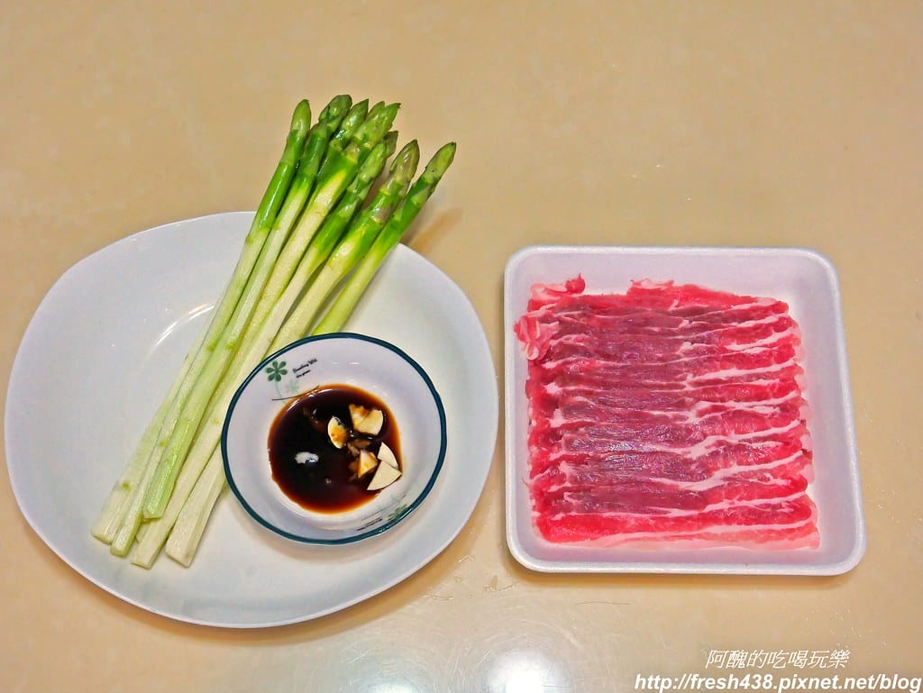 【氣炸鍋食譜】蘆筍肉捲,低溫烘烤,兼具美味與健康。 - 第2張圖 P1710888