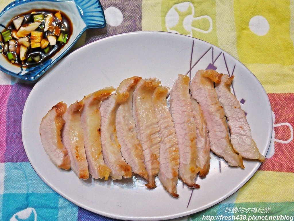 【氣炸鍋食譜】氣炸松阪豬,10分鐘完成,外表焦香、肉汁豐富,回味無窮哪! - 第10張圖 P1720093