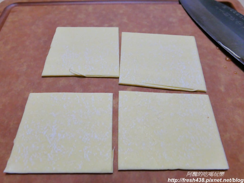 【氣炸鍋食譜】香蕉堅果派,快速簡單的懶人點心,保證讓您一口接一口。 - 第8張圖 P1720149
