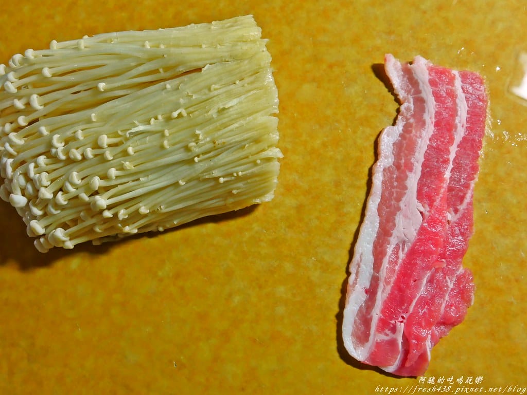【氣炸鍋食譜】氣炸金針菇肉捲,減醣料理好簡單,低溫烘烤,10分鐘上桌。 - 第3張圖 P1730720