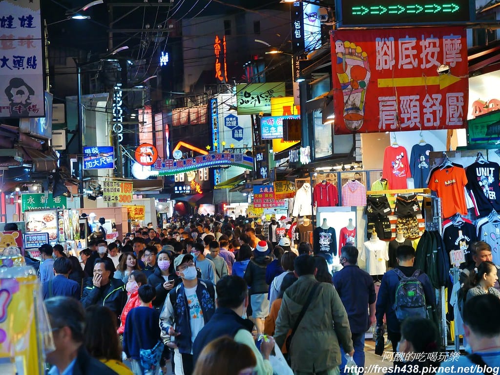 【台中住宿推薦】葉綠宿旅館,環保親子旅店,讓您大口深呼吸,距離逢甲夜市步行只要3分鐘。 - 第51張圖 11-3