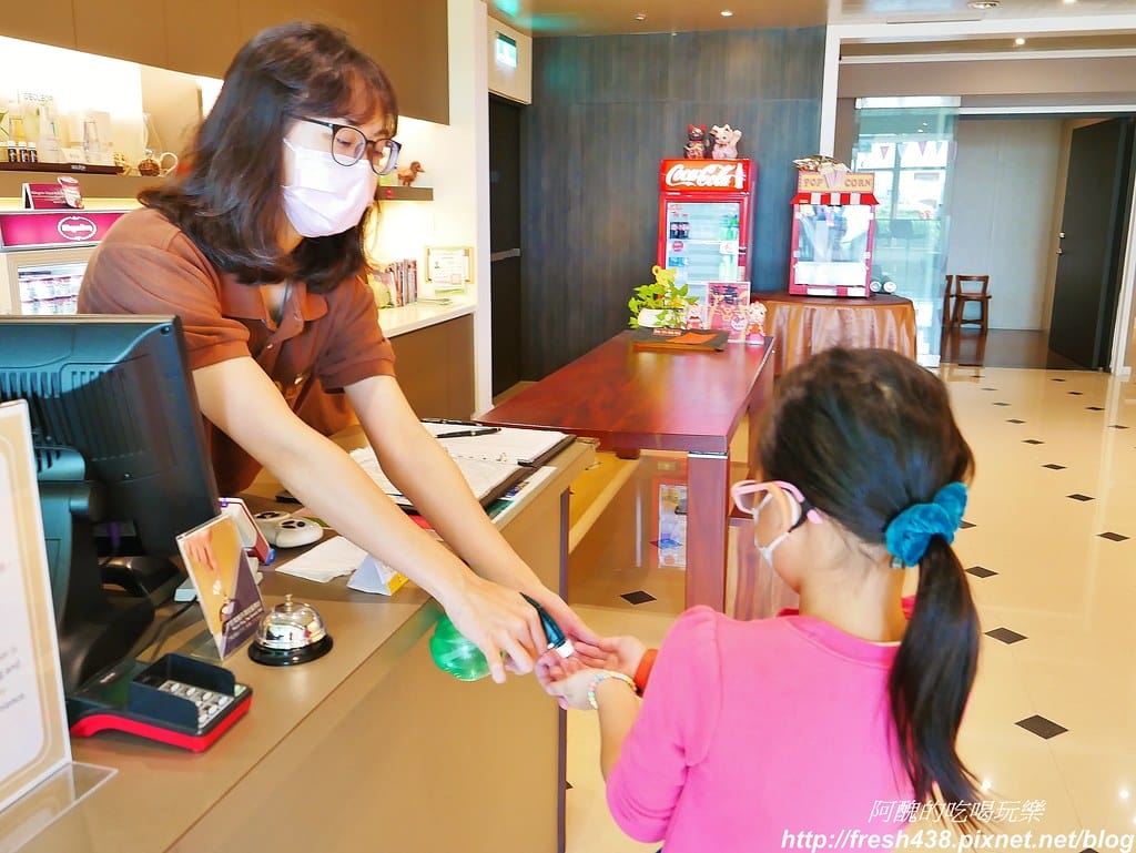 【台中親子飯店推薦】台中港酒店,海洋親子房型超夢幻,遊戲室、三溫暖與健身房齊備,親子住宿絕佳選擇。 - 第87張圖 43-4