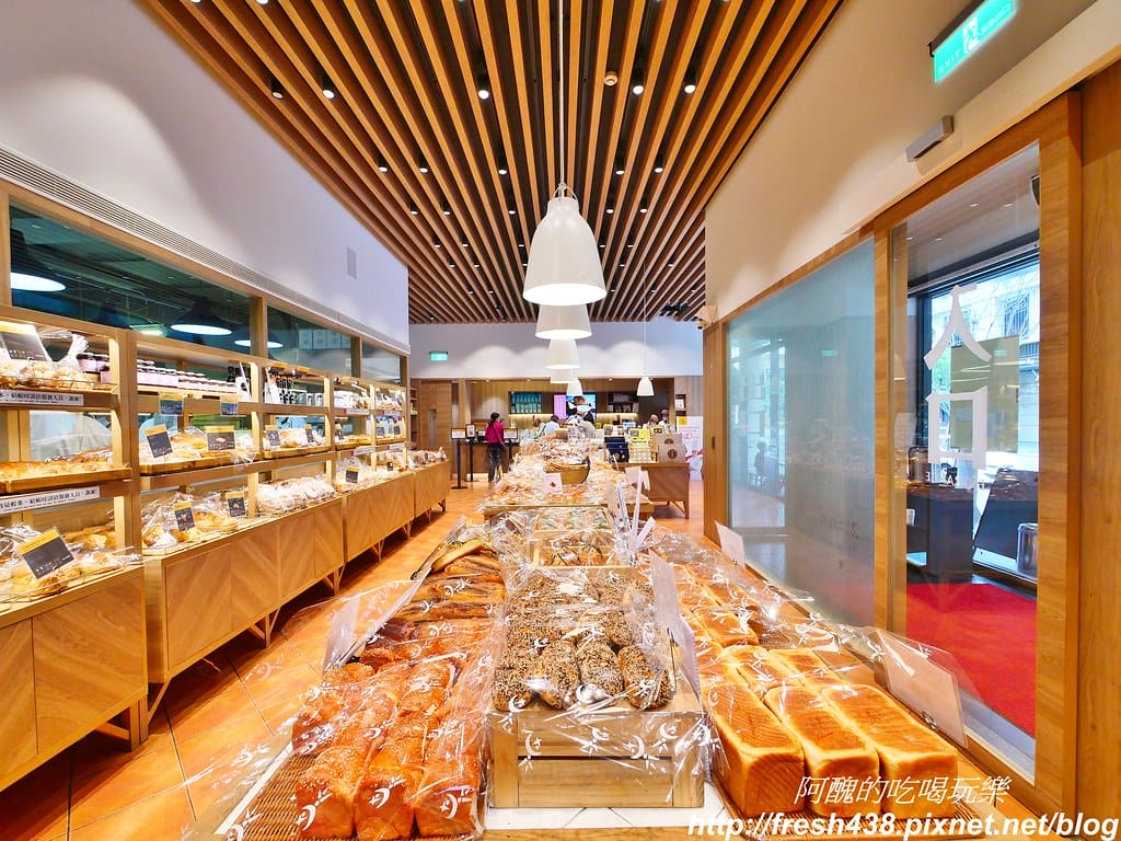 【台中美食】吳寶春麥方店-臺中劇院店,提供試吃與茶飲,還有台中限定的口味。 - 第11張圖 5-3