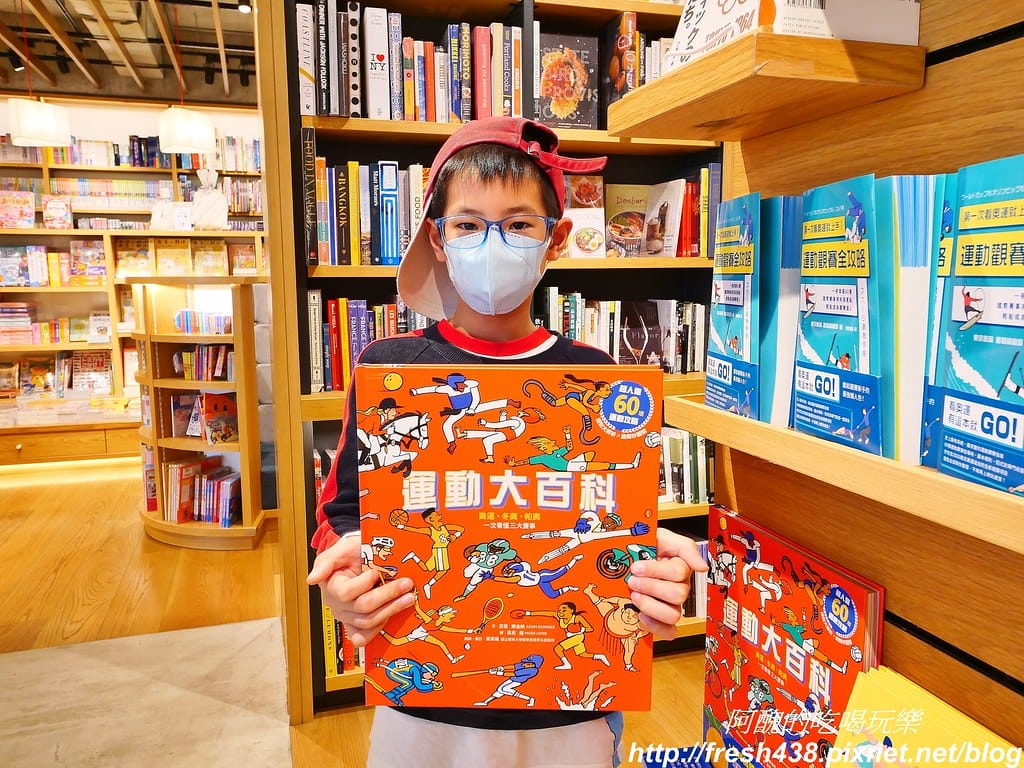 【台中景點】蔦屋書店TSUTAYA BOOKSTORE(台中市政店),全球最美書店,文青最愛、網美必訪,內有Wired Tokyo可享受美食。 - 第33張圖 31-1