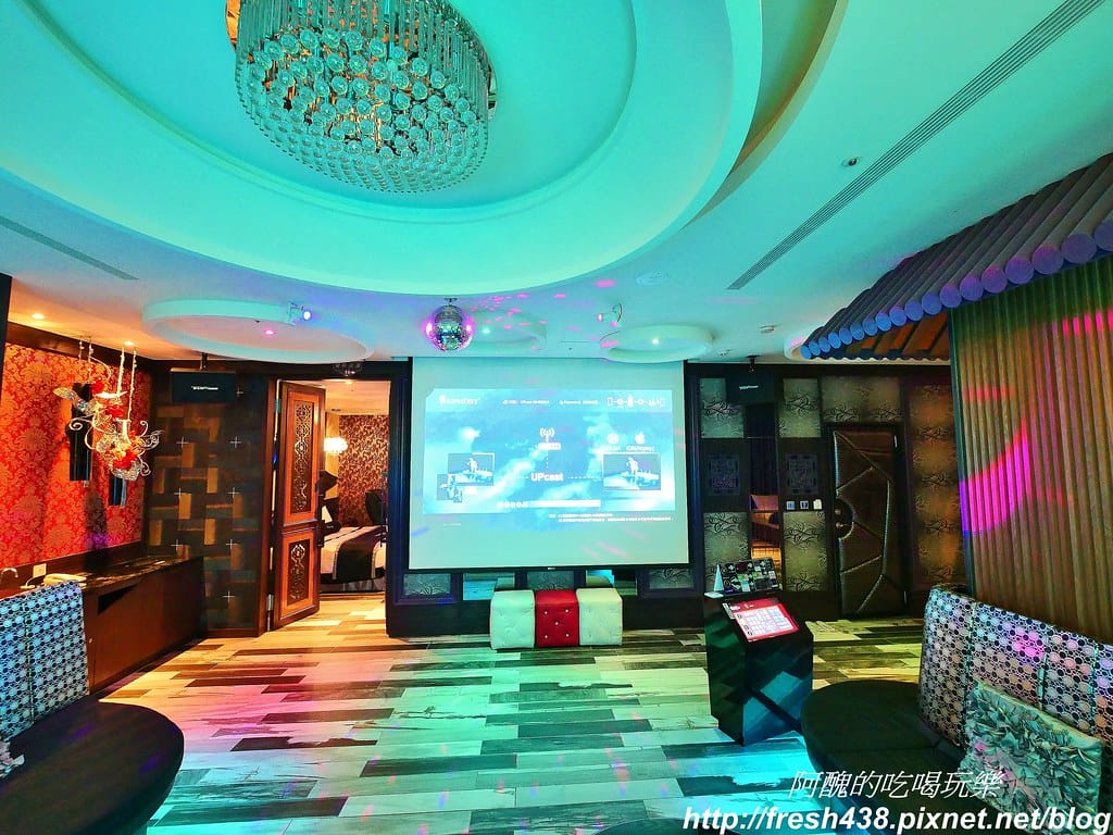 【台中住宿推薦】紫禁城主題會館(Forbidden City Motel),100坪帝王之巔,讓您享受帝王榮耀,超大戲水池、卡拉ok,還有換裝秀! - 第13張圖 6-2