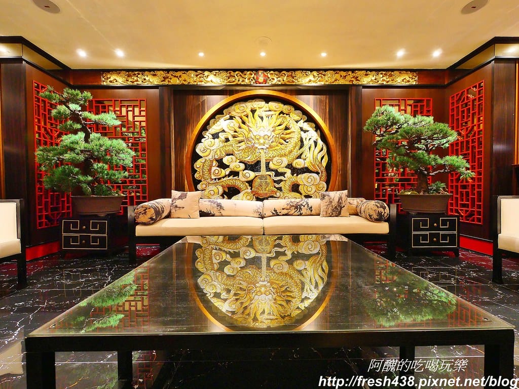 【台中住宿推薦】紫禁城主題會館(Forbidden City Motel),100坪帝王之巔,讓您享受帝王榮耀,超大戲水池、卡拉ok,還有換裝秀! - 第97張圖 86
