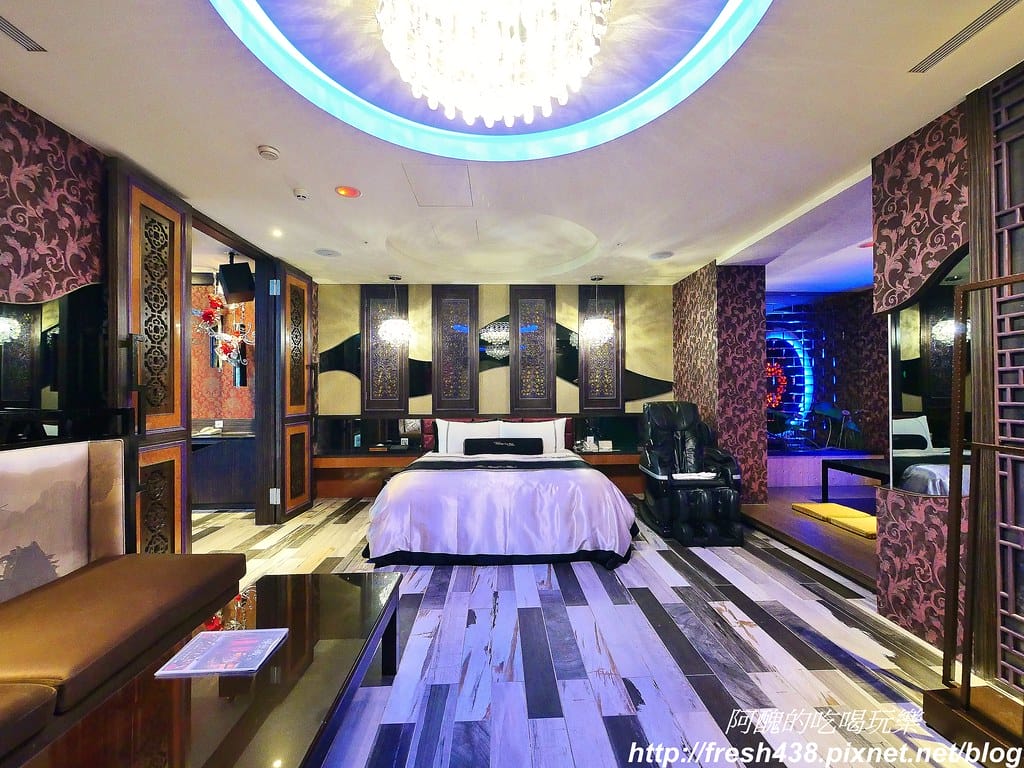 【台中住宿推薦】紫禁城主題會館(Forbidden City Motel),100坪帝王之巔,讓您享受帝王榮耀,超大戲水池、卡拉ok,還有換裝秀! - 第27張圖 14