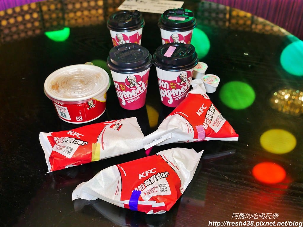 【台中住宿推薦】紫禁城主題會館(Forbidden City Motel),100坪帝王之巔,讓您享受帝王榮耀,超大戲水池、卡拉ok,還有換裝秀! - 第99張圖 89