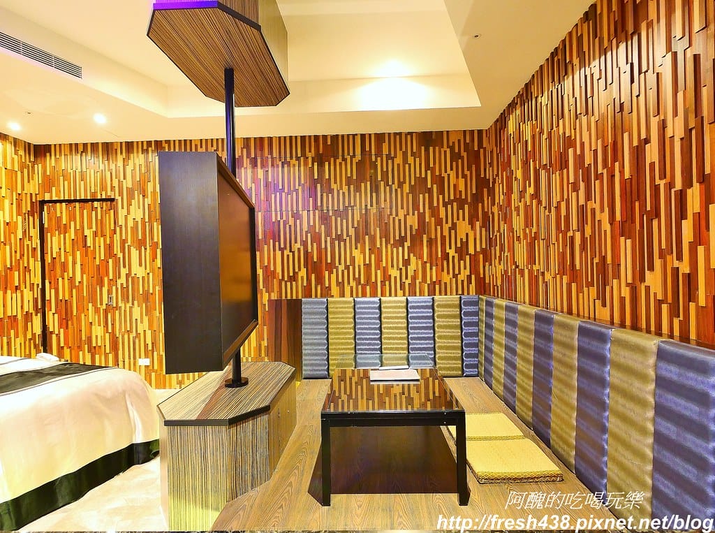 【台中住宿推薦】紫禁城主題會館(Forbidden City Motel),100坪帝王之巔,讓您享受帝王榮耀,超大戲水池、卡拉ok,還有換裝秀! - 第55張圖 30-5