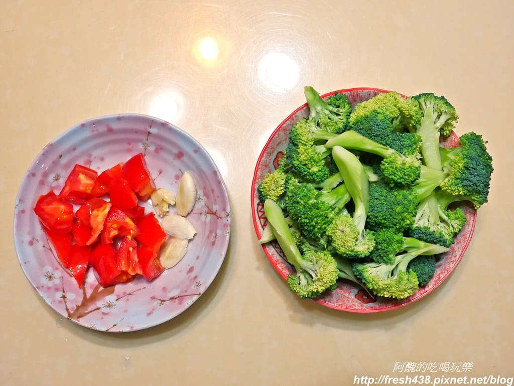 【養生食譜】番茄青花椰,預防攝護腺肥大及攝護腺癌的料理,酸香迷人好下飯。 - 第2張圖 P1750734