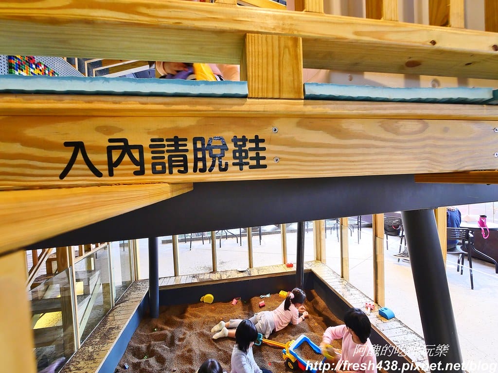 【宜蘭景點】85度C五結中正親子旗艦店,全台唯一親子85度c,大人喝咖啡聊是非,小孩快樂玩耍去。 - 第9張圖 4-5