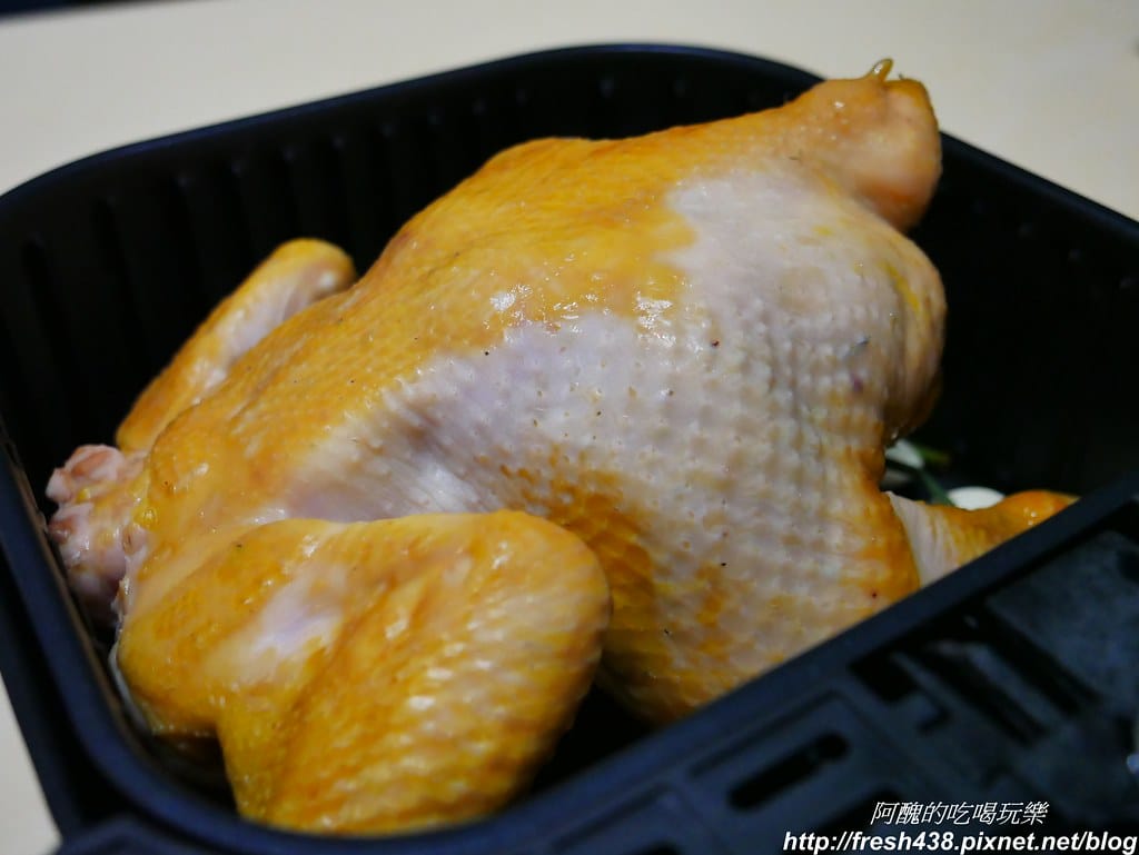 【氣炸鍋食譜】氣炸鍋烤全雞,第一次就上手,成功秘訣不藏私分享! - 第12張圖 P1760294