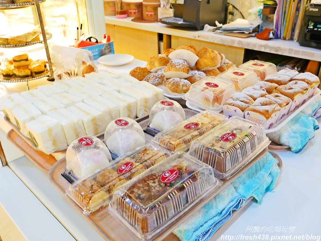 【新竹美食】新龍興蛋糕/麵包店,新鮮美味,擁有無敵好吃的全麥核桃吐司,吃過保證念念不忘。 - 第10張圖 P1760887
