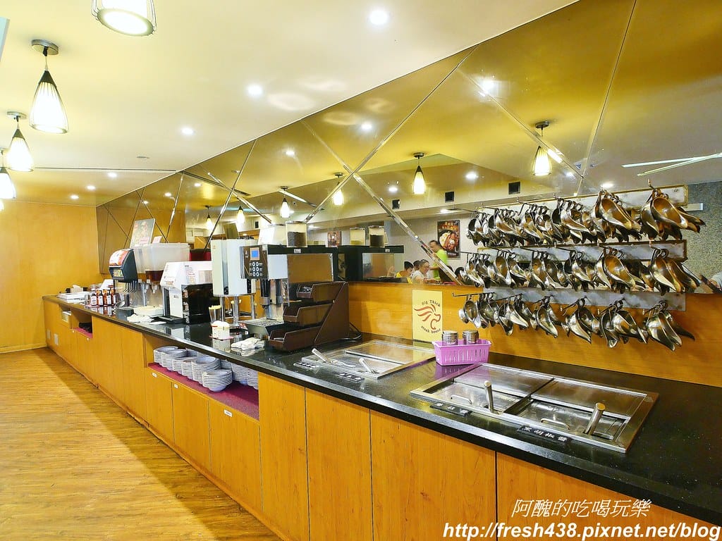 【新竹美食】吼牛排新竹中華店, 專 業 牛 排 達 人 超 高 CP、 大份量 40盎司沙朗 牛排好過癮,吼牛排菜單價位全公開。 - 第10張圖 9