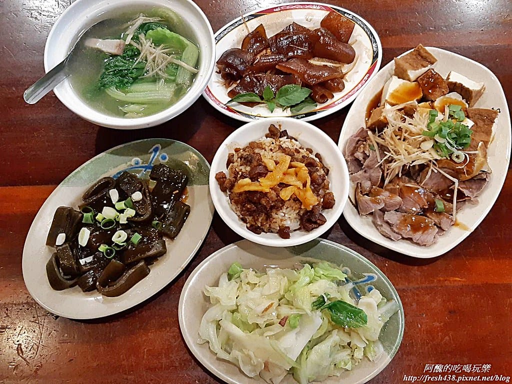 【樹林美食】三兄弟小吃,古早味餐點,滷肉飯尤其迷人,樹林非吃不可的美食。 - 第25張圖 56953