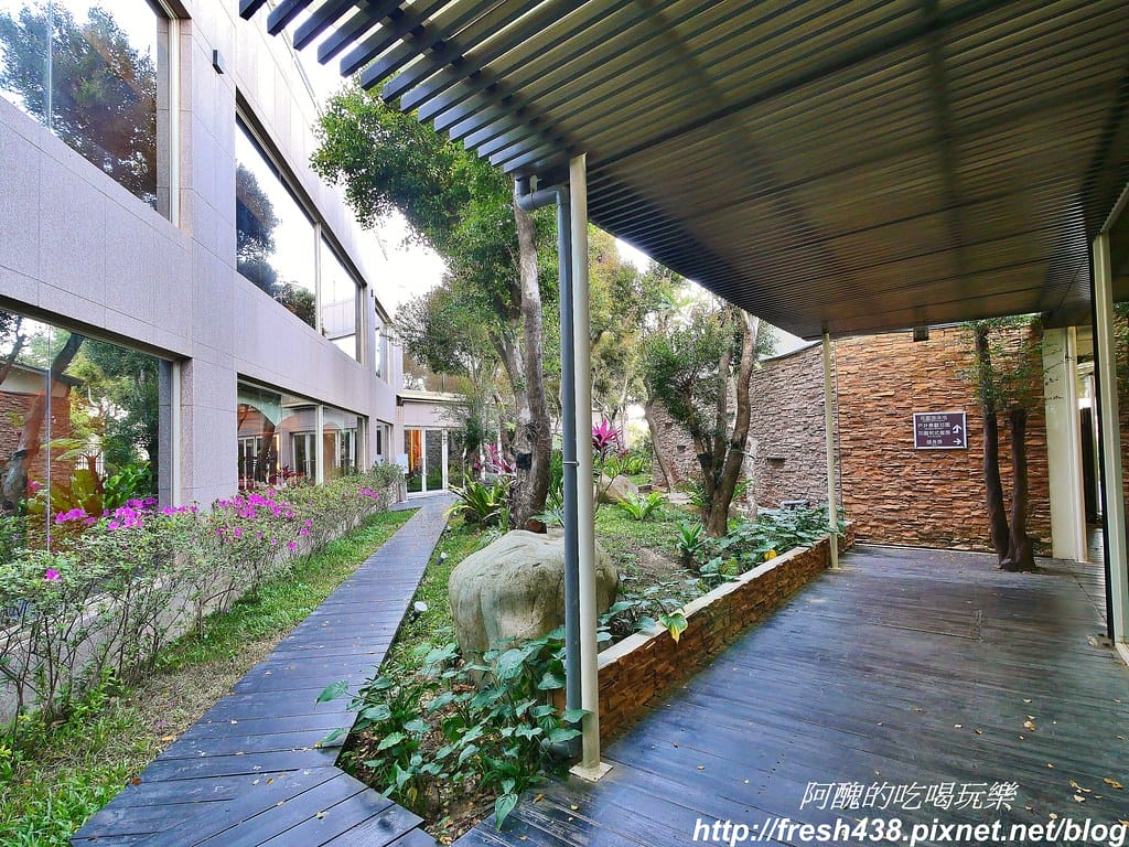 【台中親子飯店】清新溫泉飯店,吃美食、賞美景、泡美人湯,有兒童遊戲室、戶外泡腳池與大眾溫泉池,超棒的親子溫泉渡假會館。 - 第41張圖 31